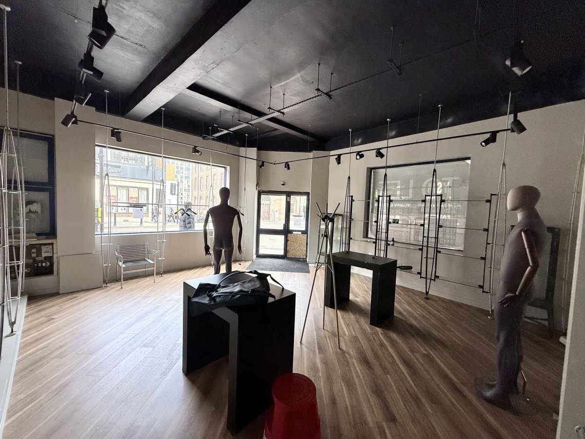 Retail/Shop in Sheffield - photo 2