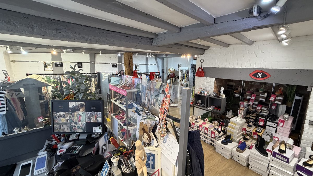 Retail/Shop in Warwick - photo 2