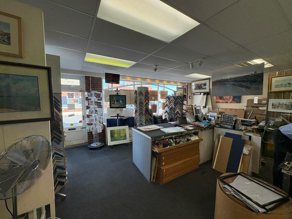 Retail/Shop in Southampton - photo 2