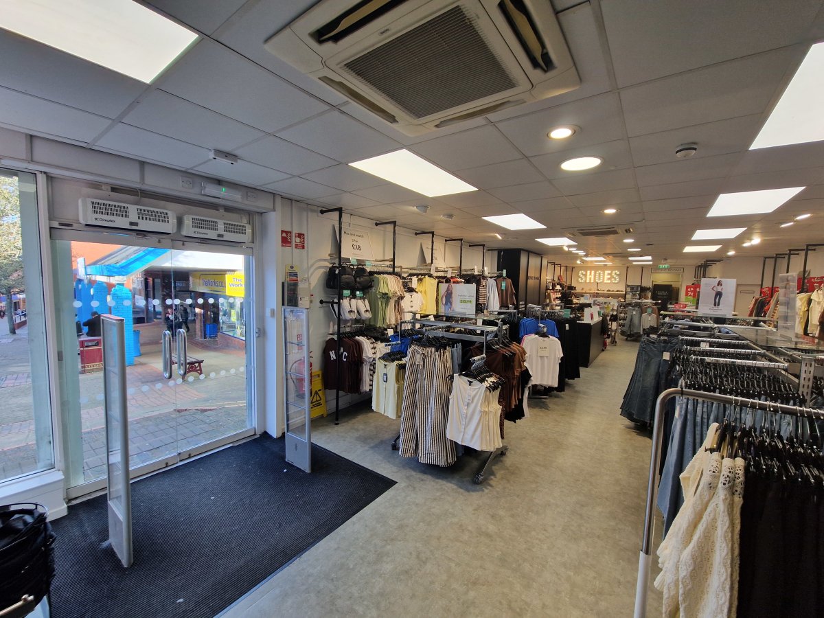 Retail/Shop in Ilkeston - photo 2