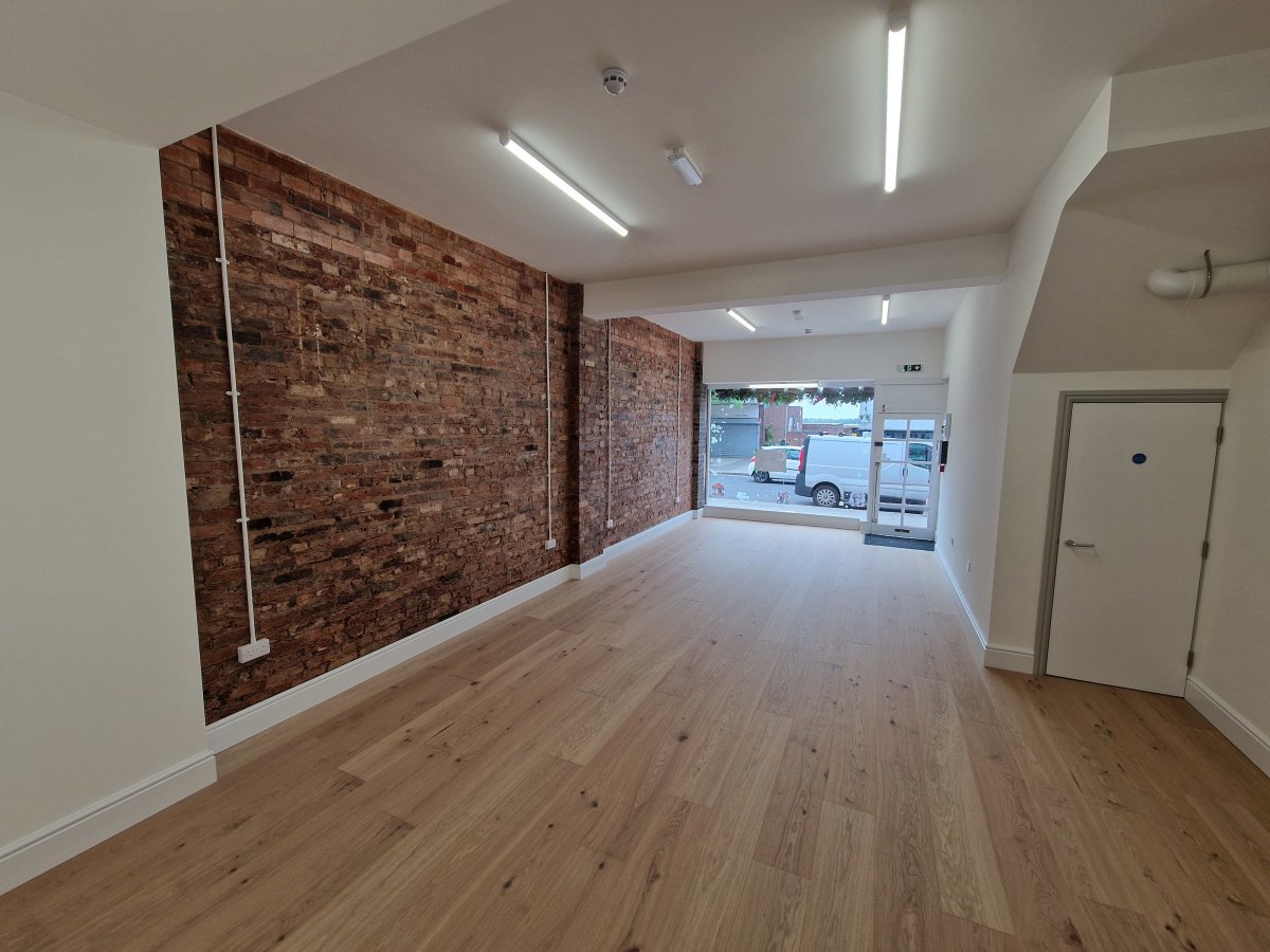 Retail/Shop in Alfreton - photo 4