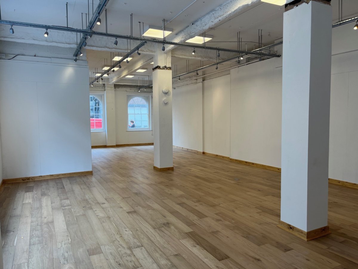 Retail/Shop in Exeter - photo 2