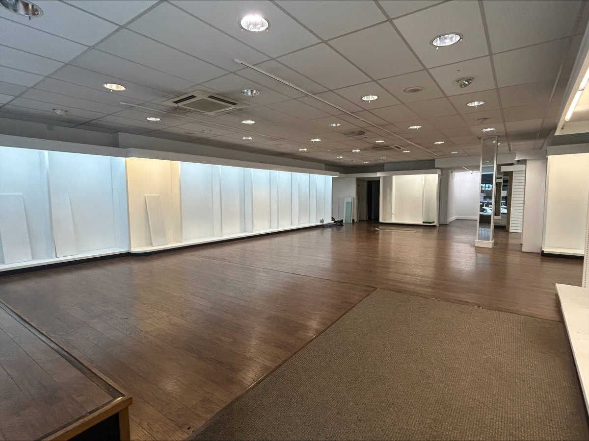 Retail/Shop in Derby - photo 4