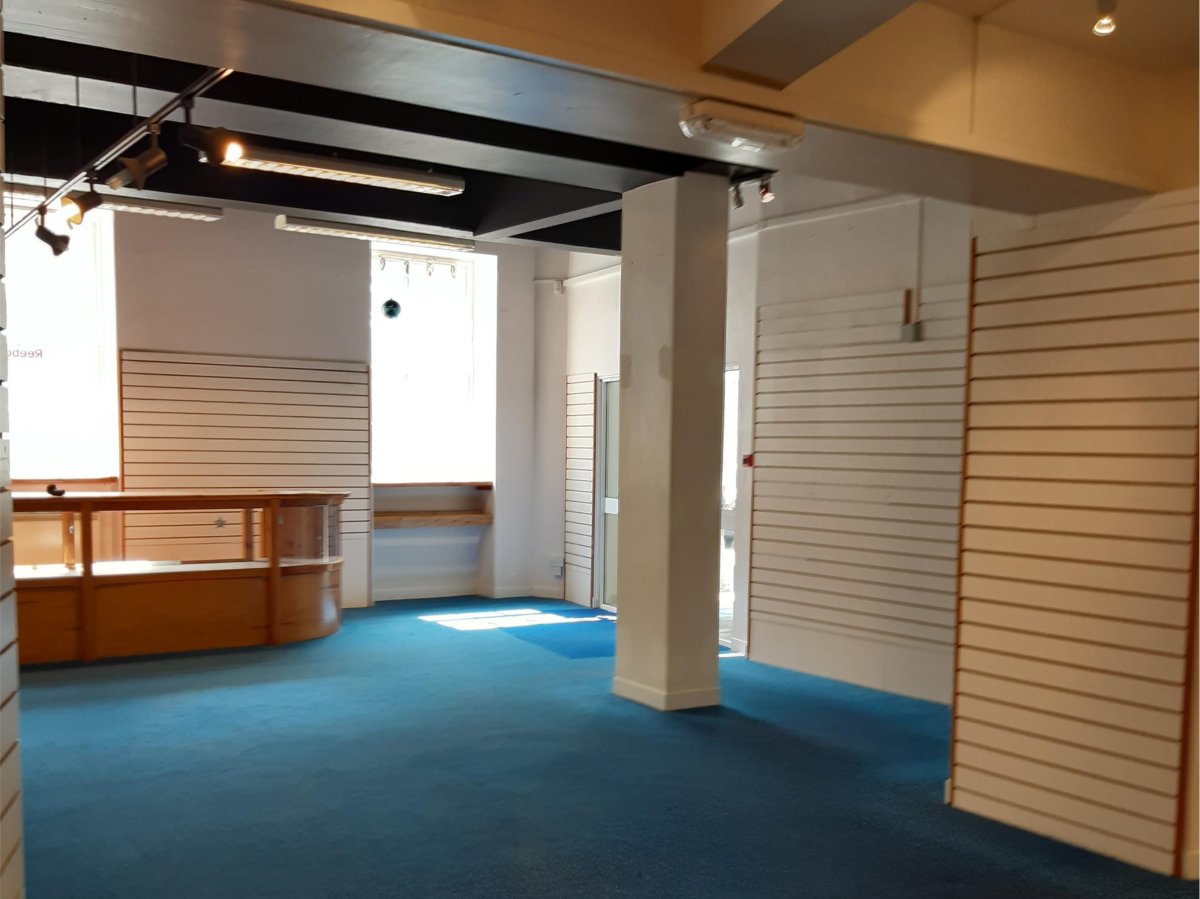 Retail/Shop in Tavistock - photo 4