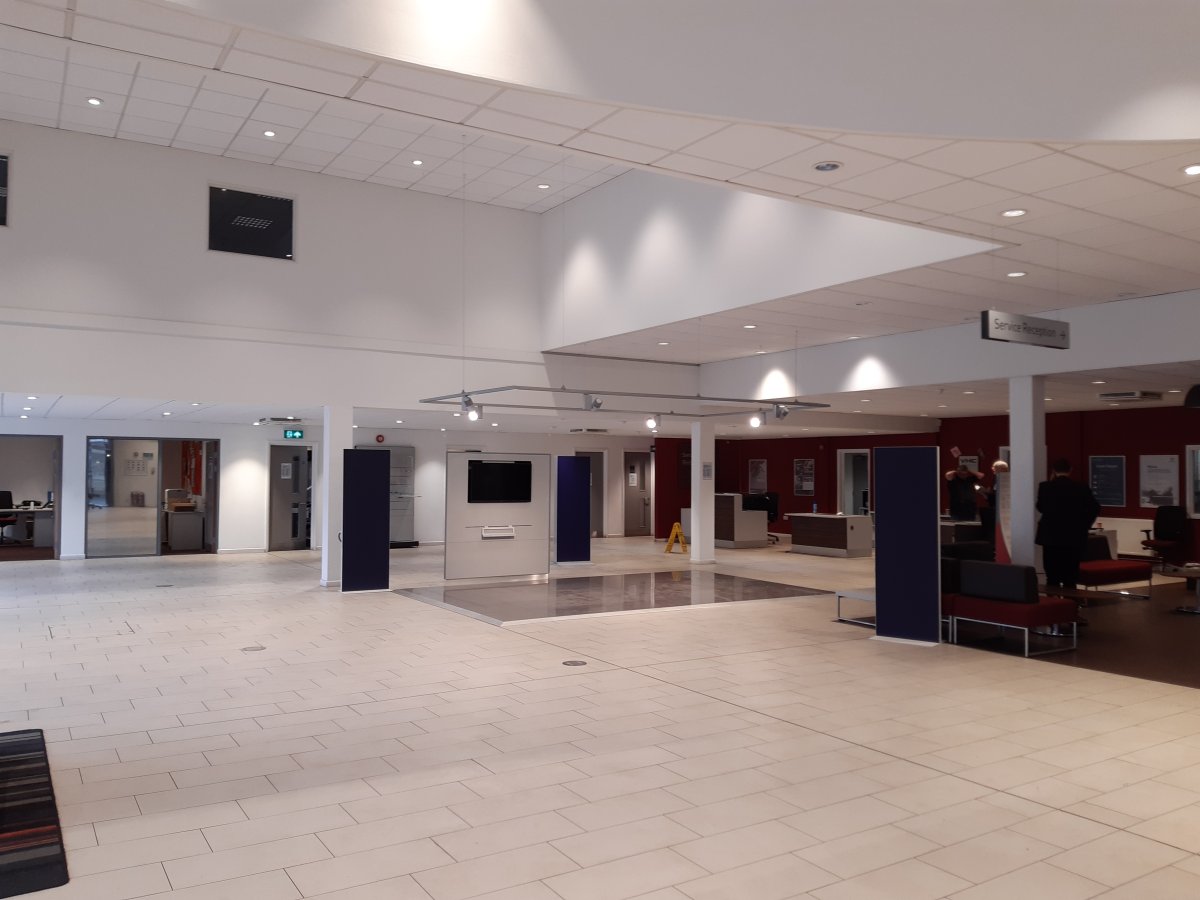 Retail/Shop in Plymouth - photo 2