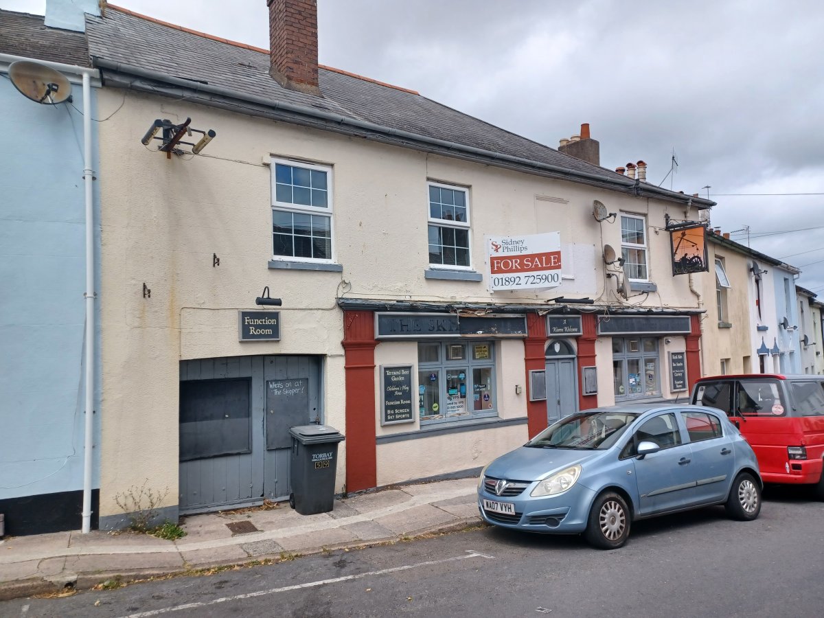 Retail in Brixham