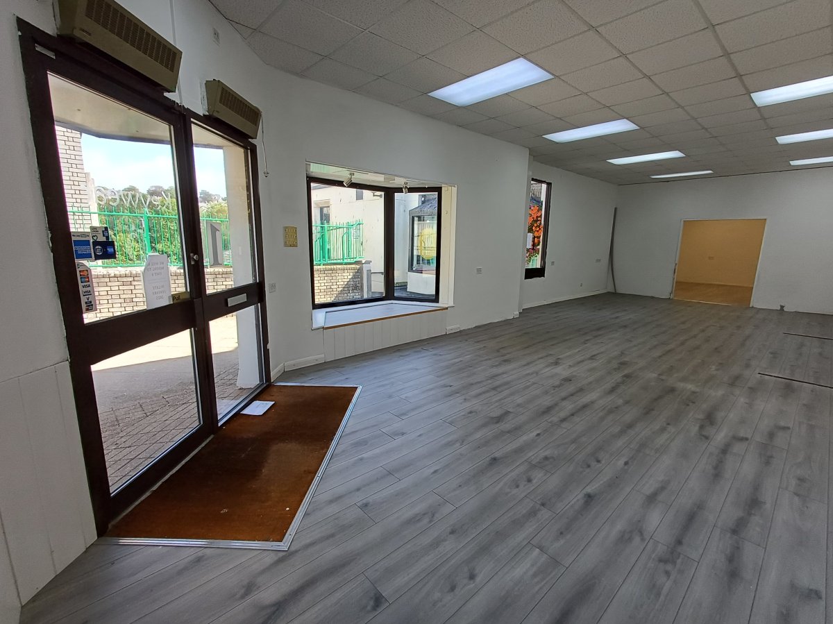 Retail/Shop in Truro - photo 2