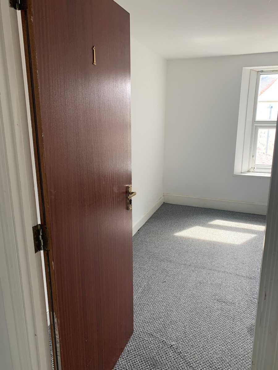 Retail/Shop in Plymouth - photo 4