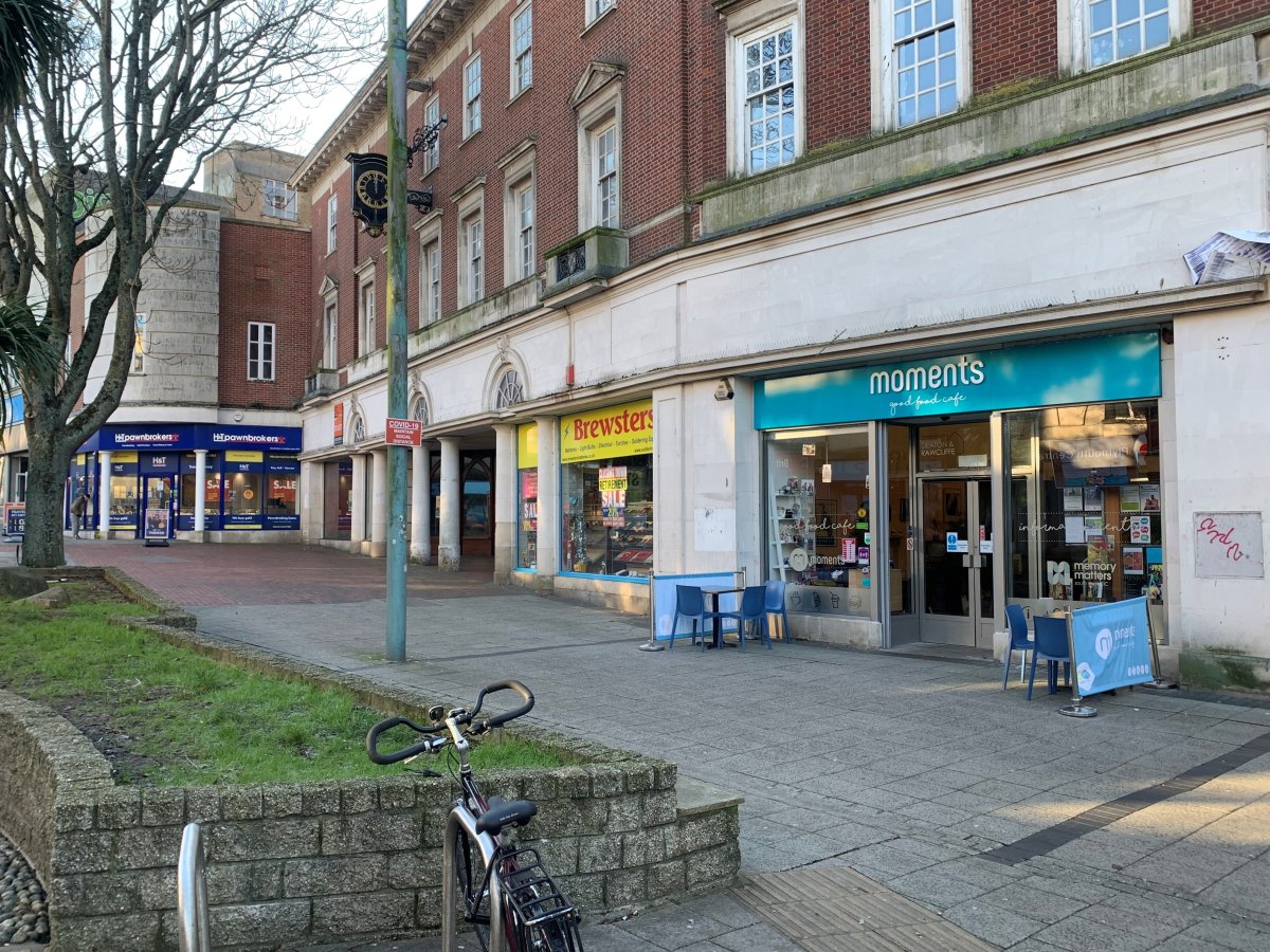 Retail/Shop in Plymouth - photo 3