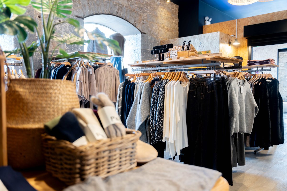 Retail/Shop in Plymouth - photo 3