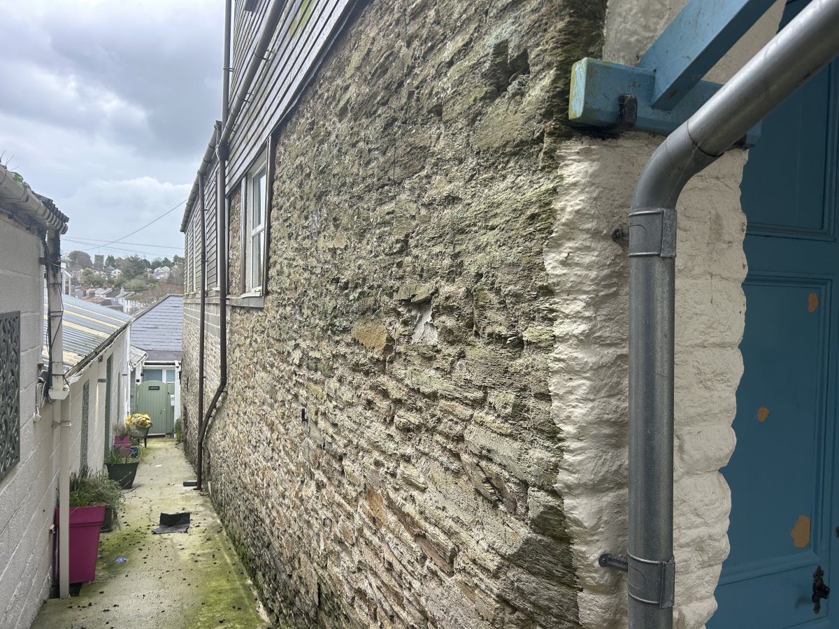 Retail/Shop in Kingsbridge - photo 2
