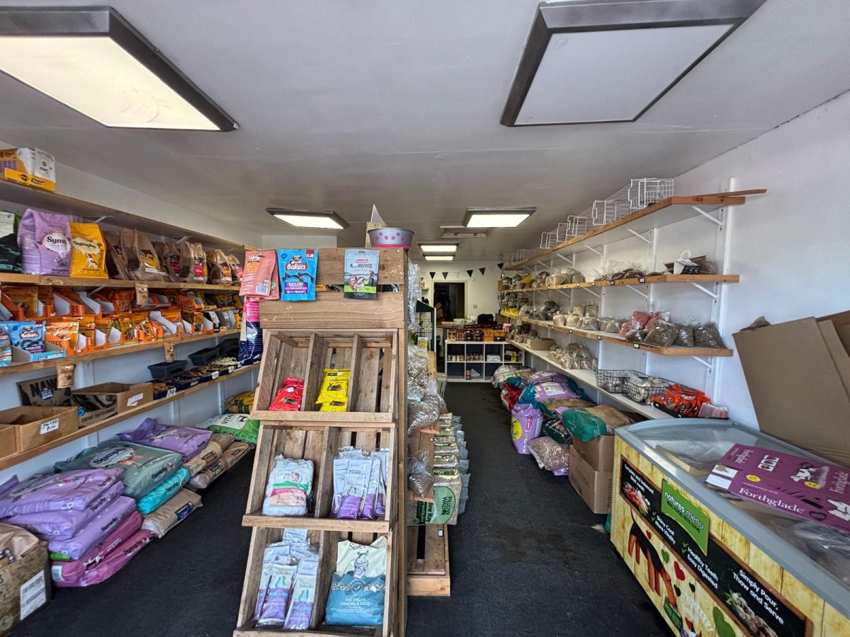 Retail/Shop in Leicester - photo 2