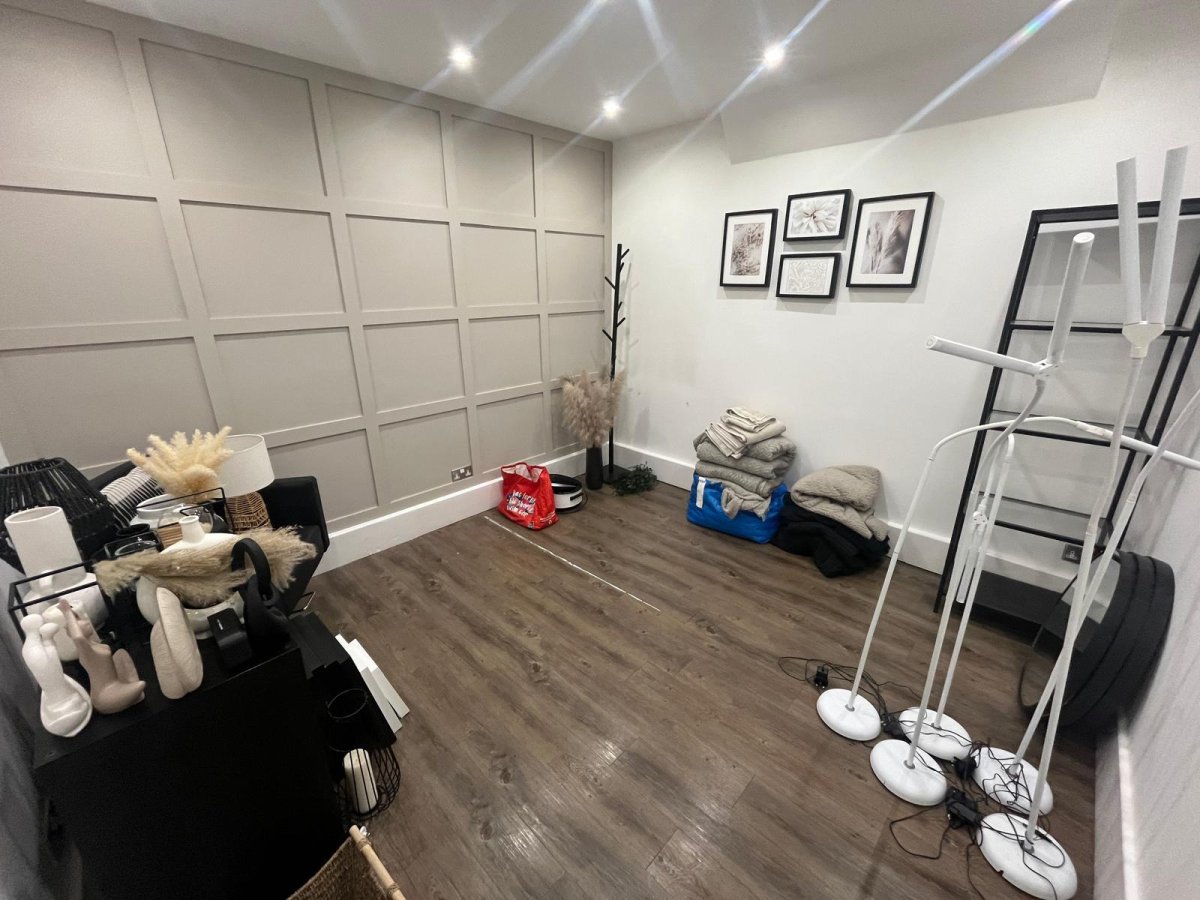 Retail/Shop in Hugglescote - photo 3