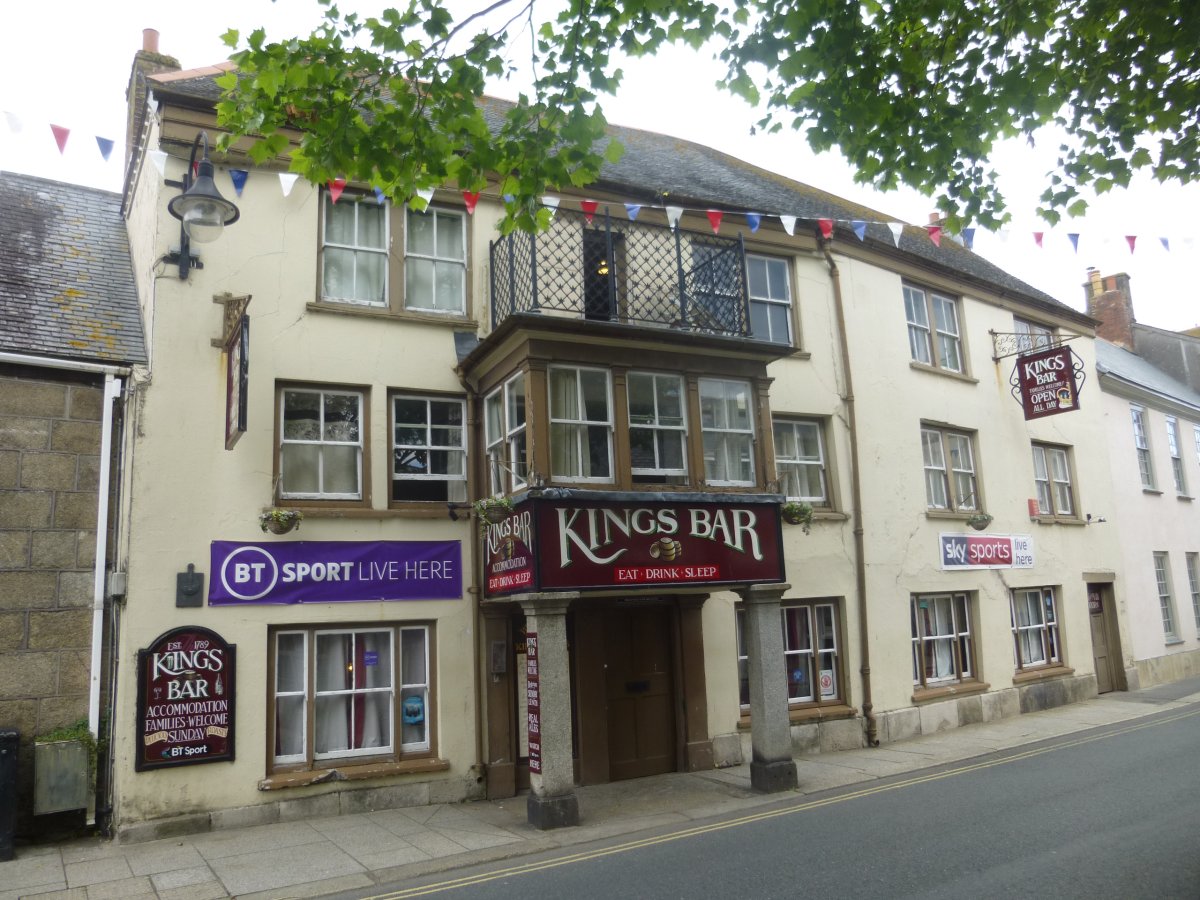 Retail in Penryn
