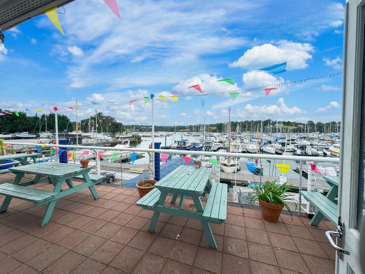 Retail/Shop in Falmouth - photo 4