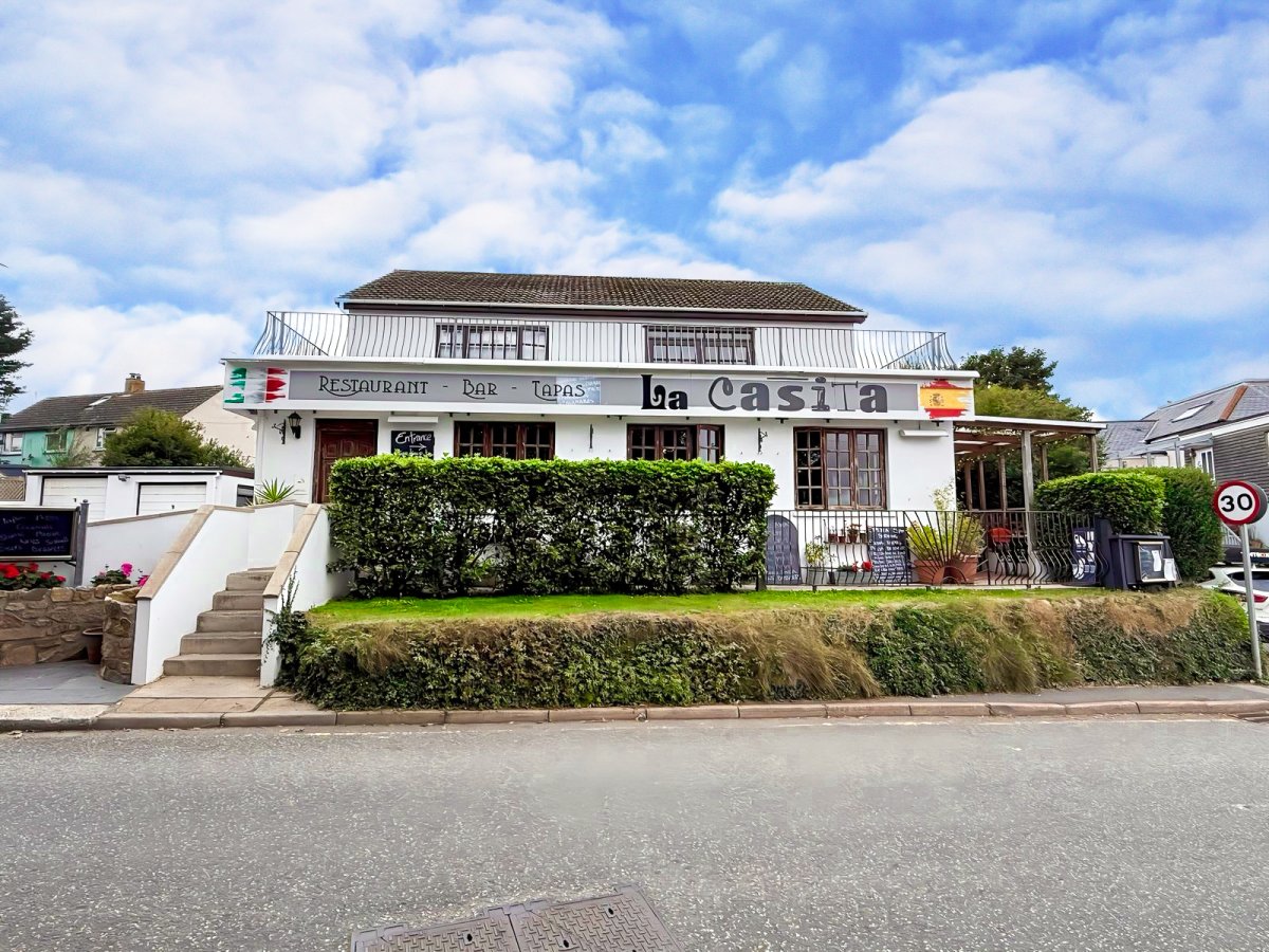 Retail in Carbis Bay
