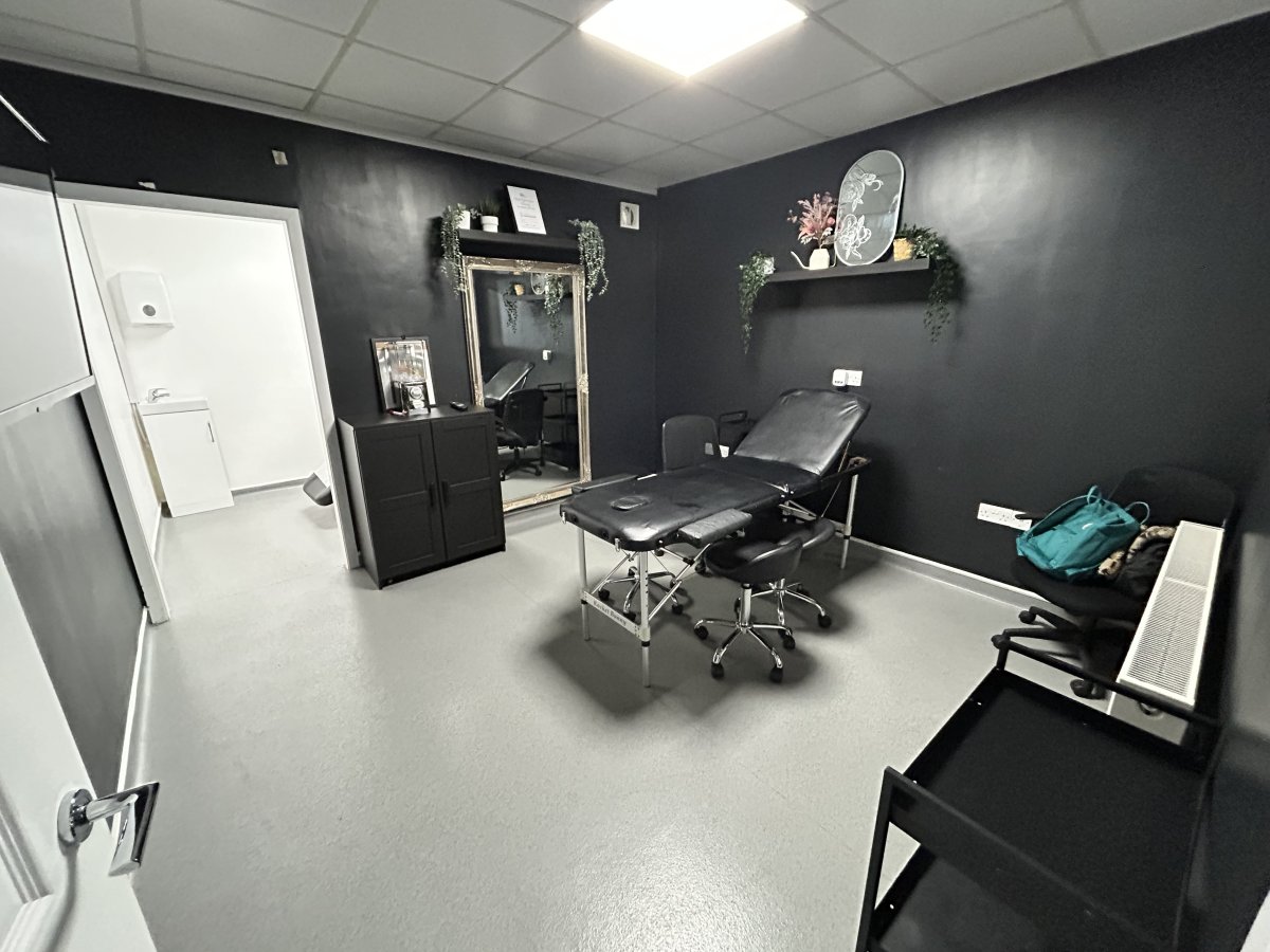 Retail/Shop in Bristol - photo 3