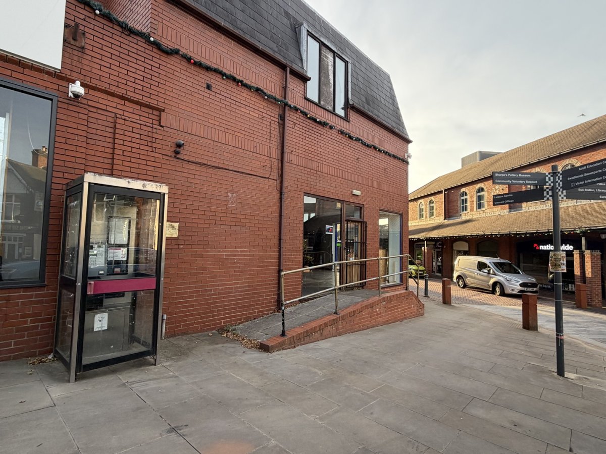 Retail/Shop in Swadlincote - photo 3