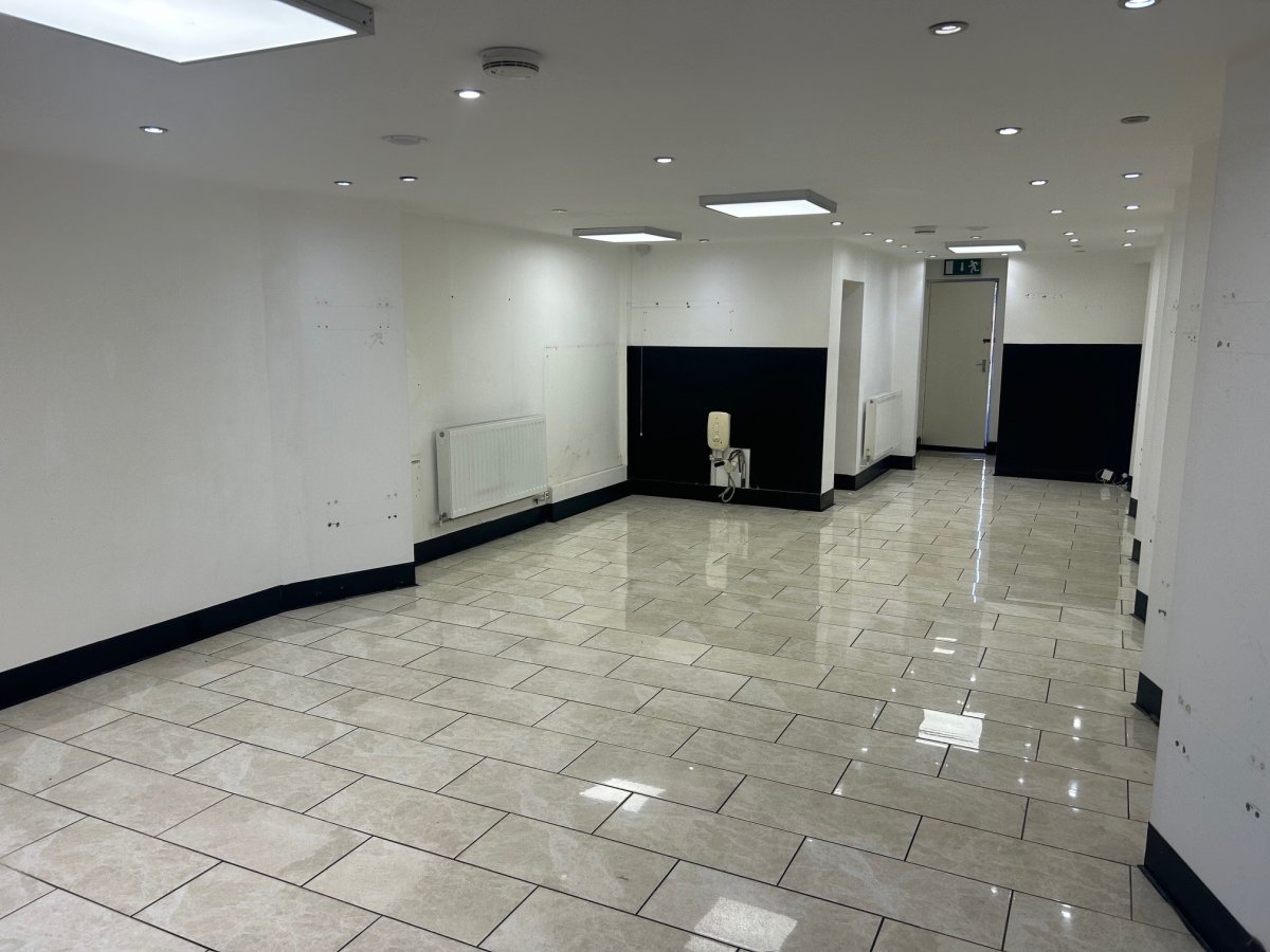 Retail/Shop in Nottingham - photo 2