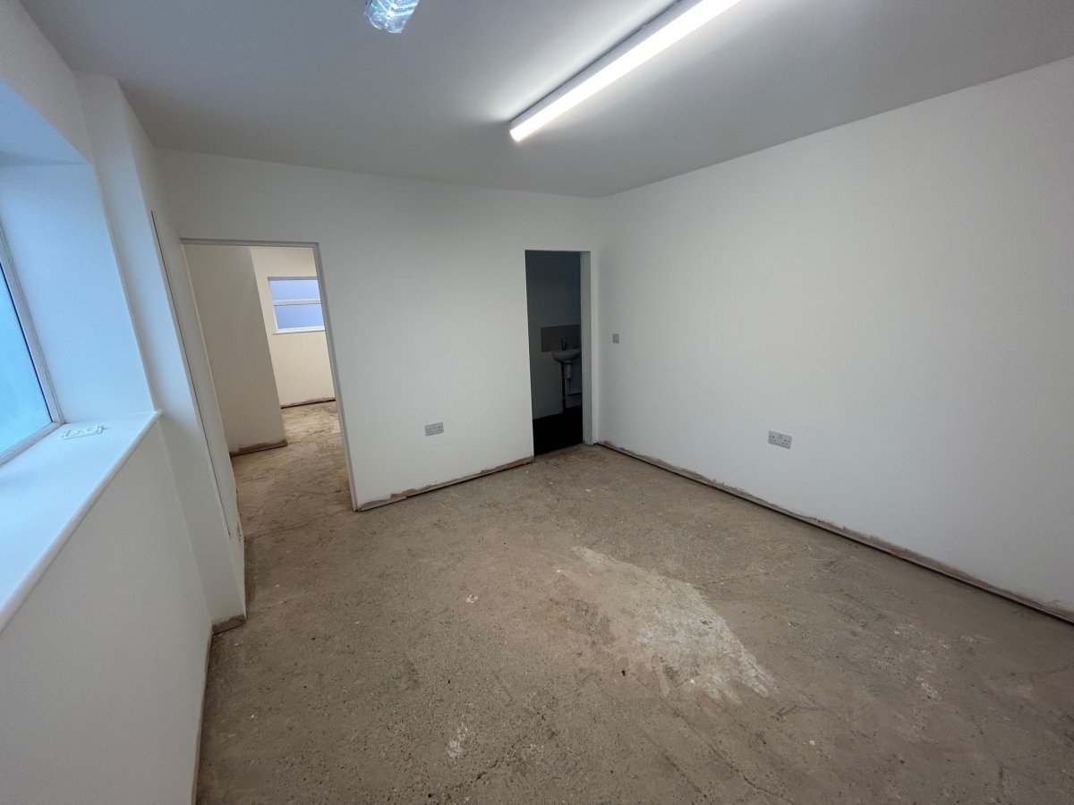 Retail/Shop in Nottingham - photo 4