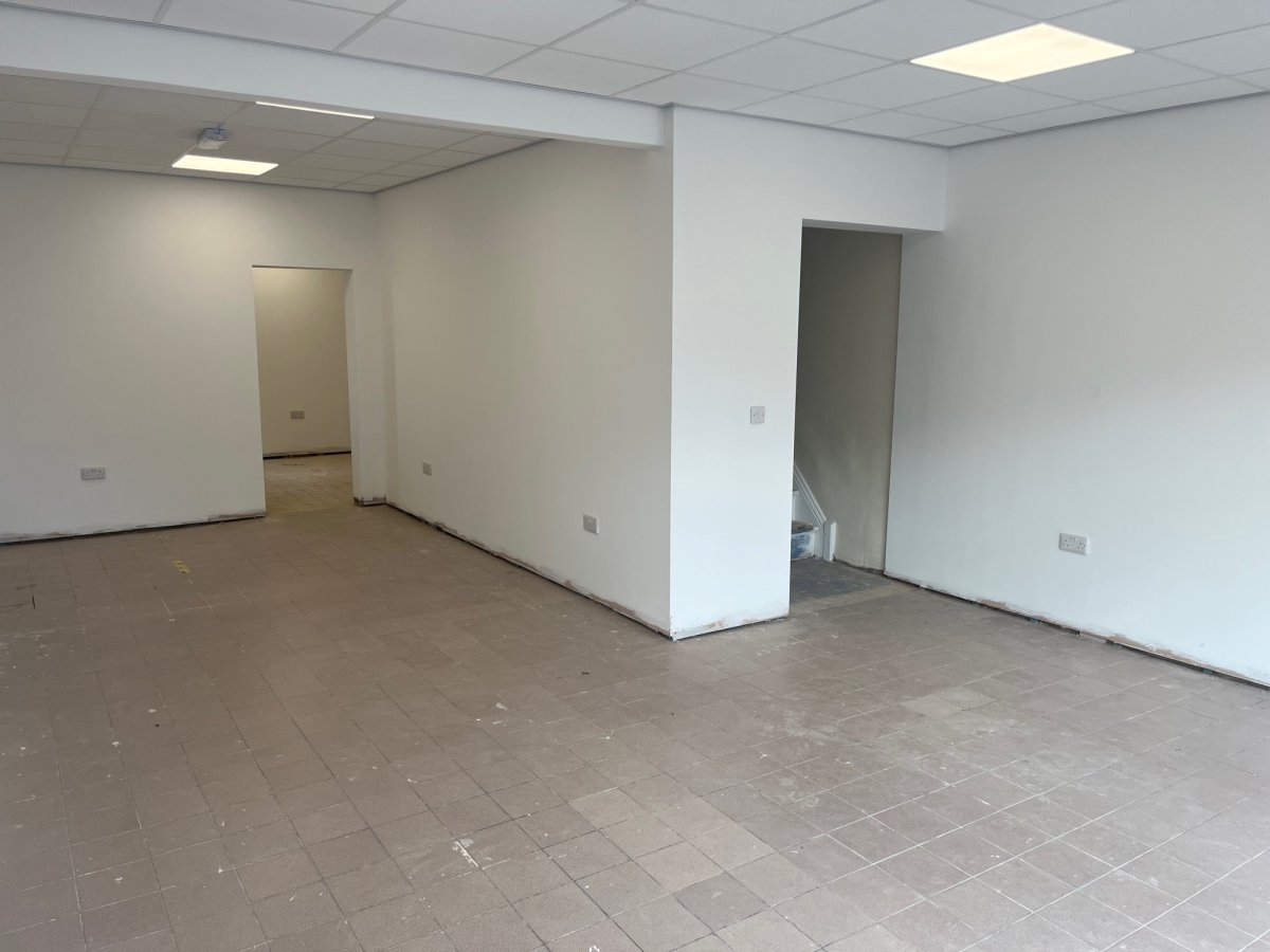 Retail/Shop in Nottingham - photo 2