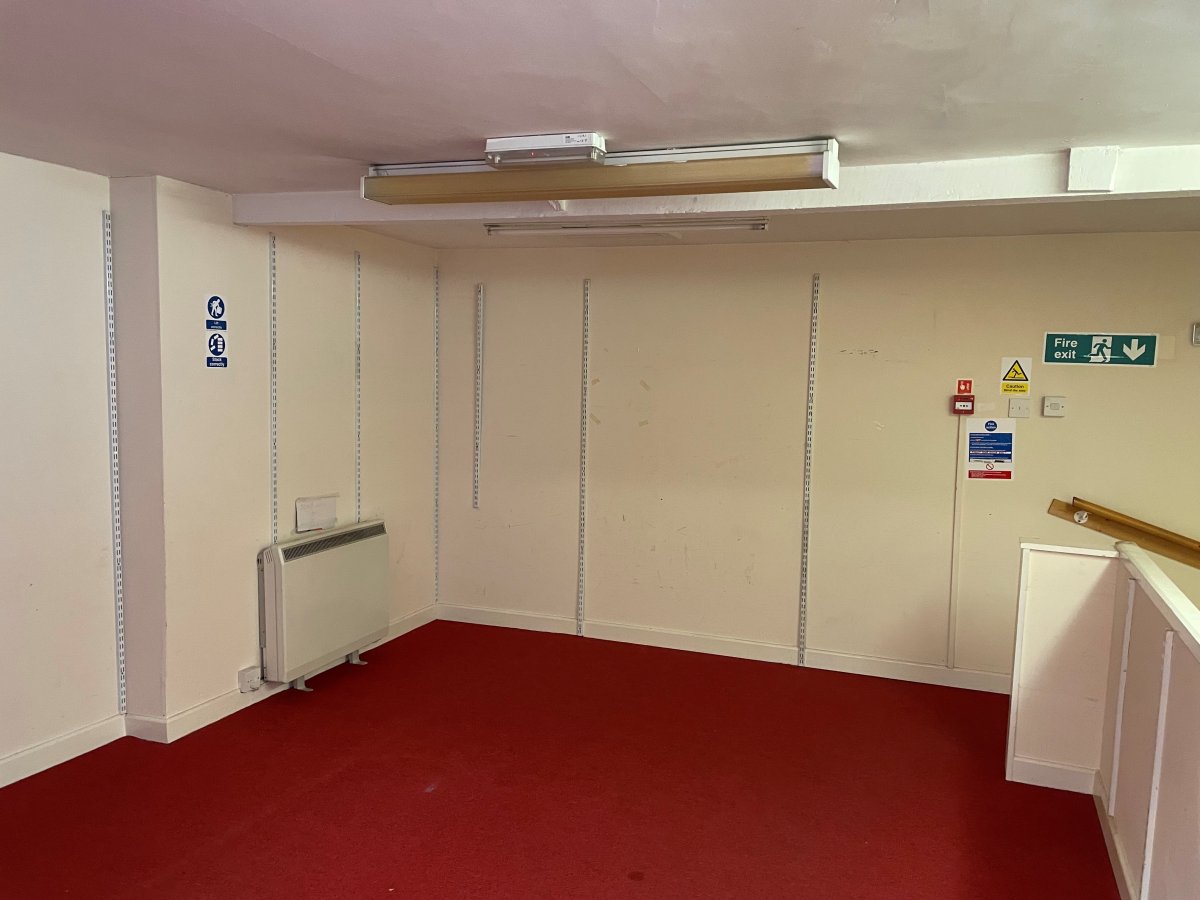 Retail/Shop in Barnstaple - photo 4