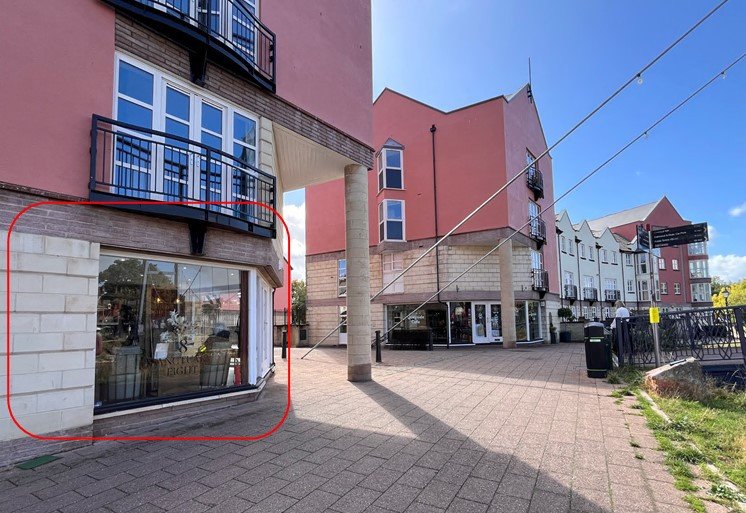 Retail in The Quay