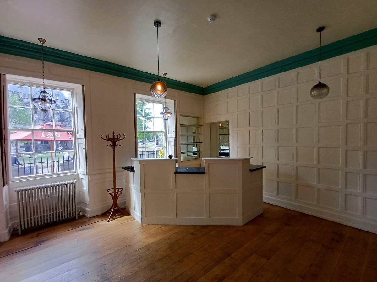 Retail/Shop in Exeter - photo 3