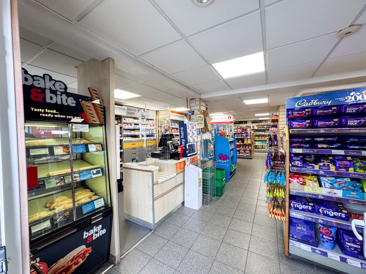 Retail/Shop in Cubert - photo 2