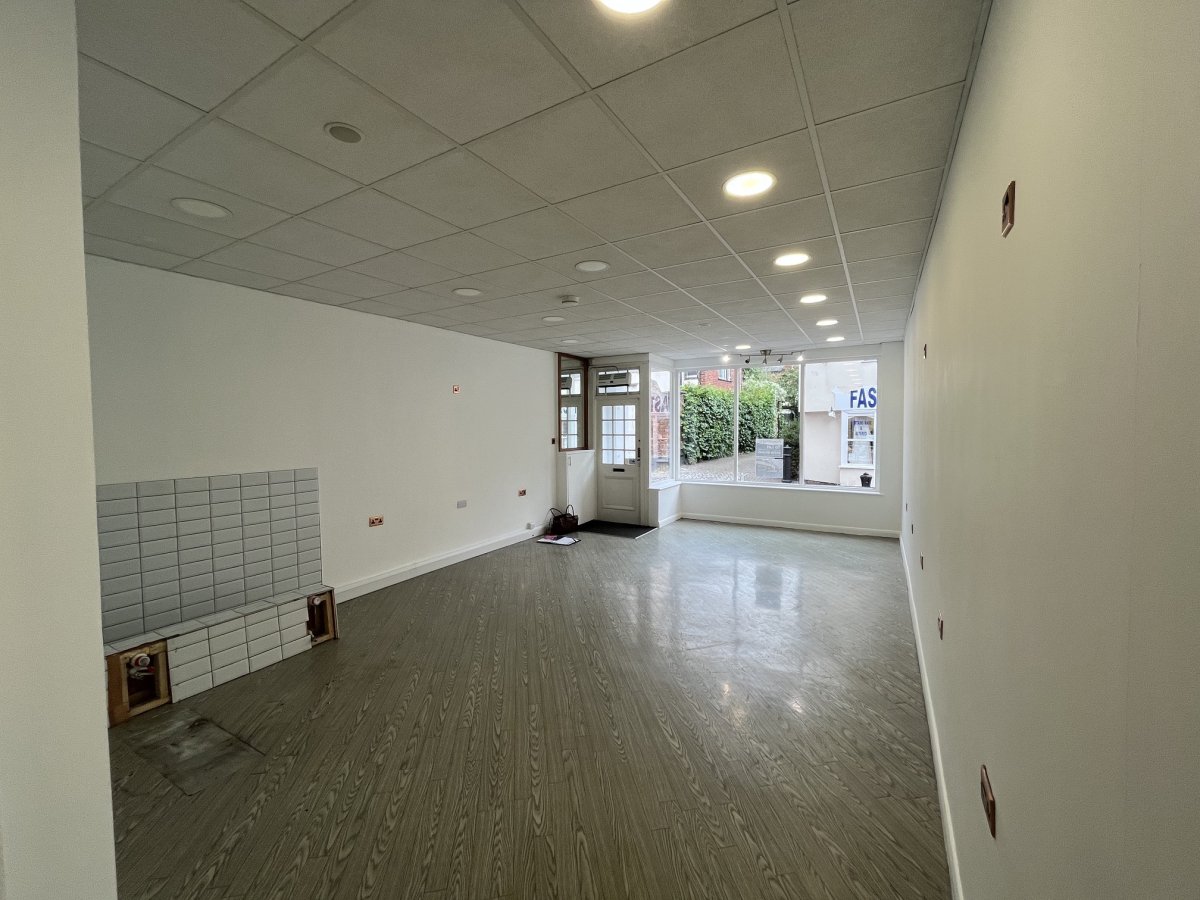 Retail/Shop in Colchester - photo 2