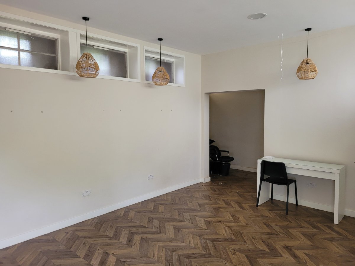 Retail/Shop in Glasgow - photo 2