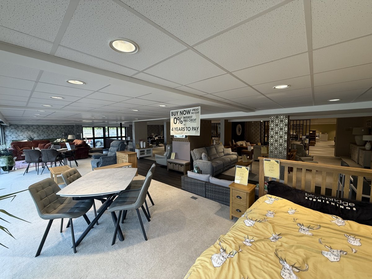 Retail/Shop in Elgin - photo 3
