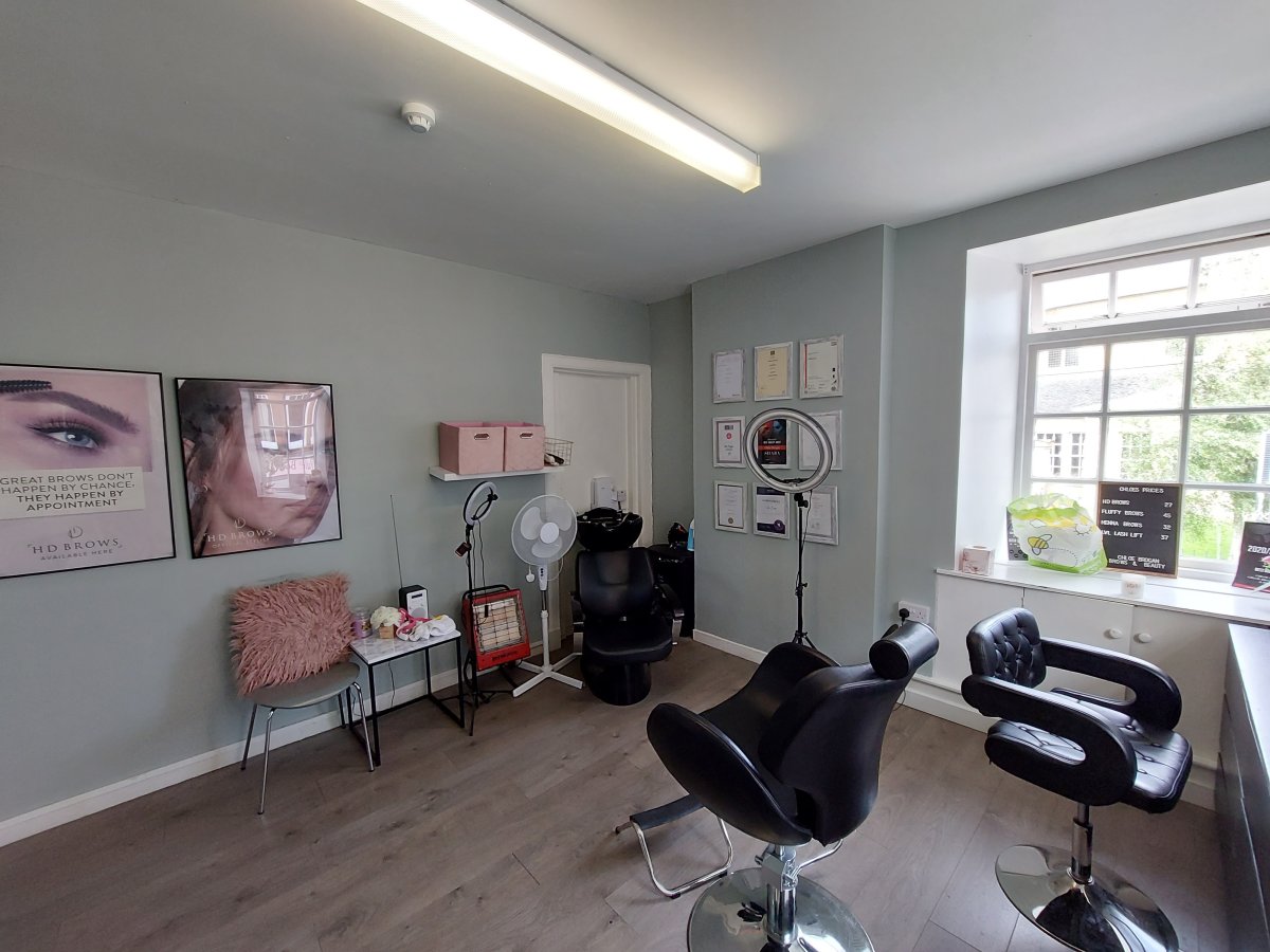 Retail/Shop in Kilmarnock - photo 2