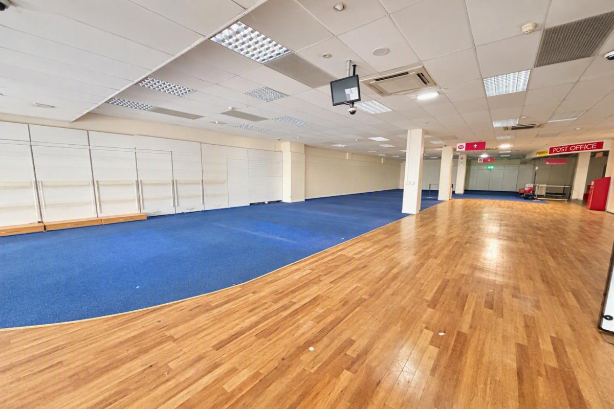 Retail/Shop in Kilmarnock - photo 2