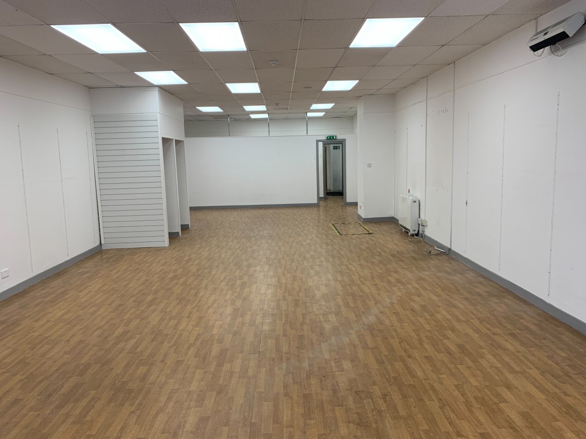 Retail/Shop in Perth - photo 4