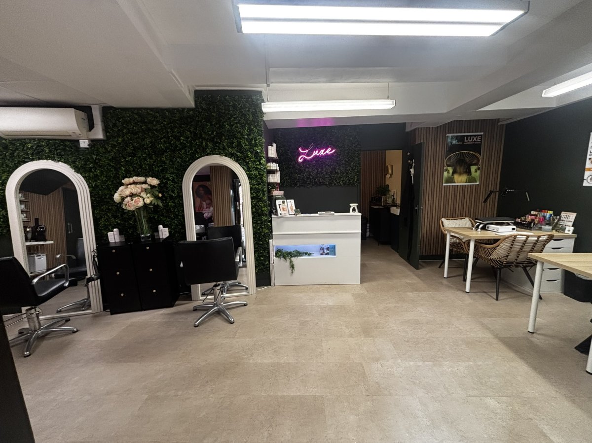 Retail/Shop in Hinckley - photo 2