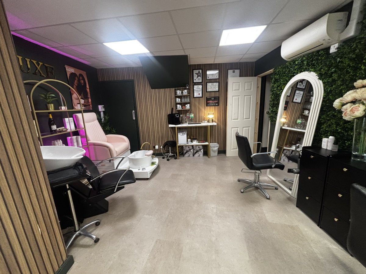 Retail/Shop in Hinckley - photo 4