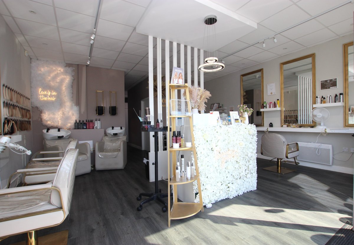 Retail/Shop in Mansfield - photo 2