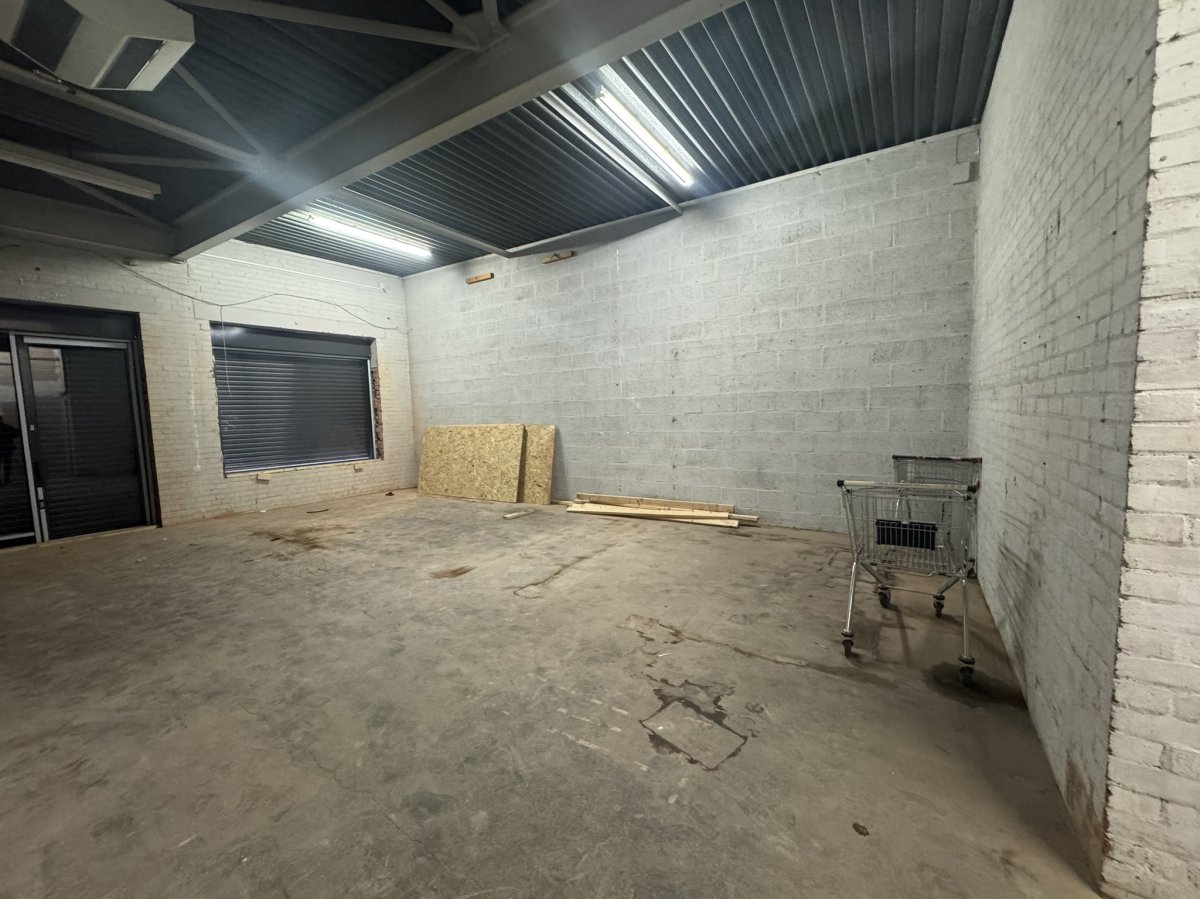 Retail/Shop in Stanground - photo 4