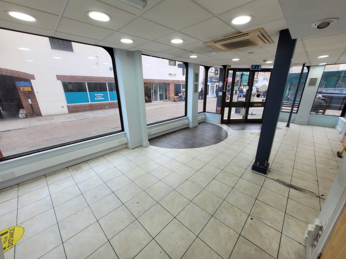 Retail/Shop in St Ives (Cambs) - photo 2