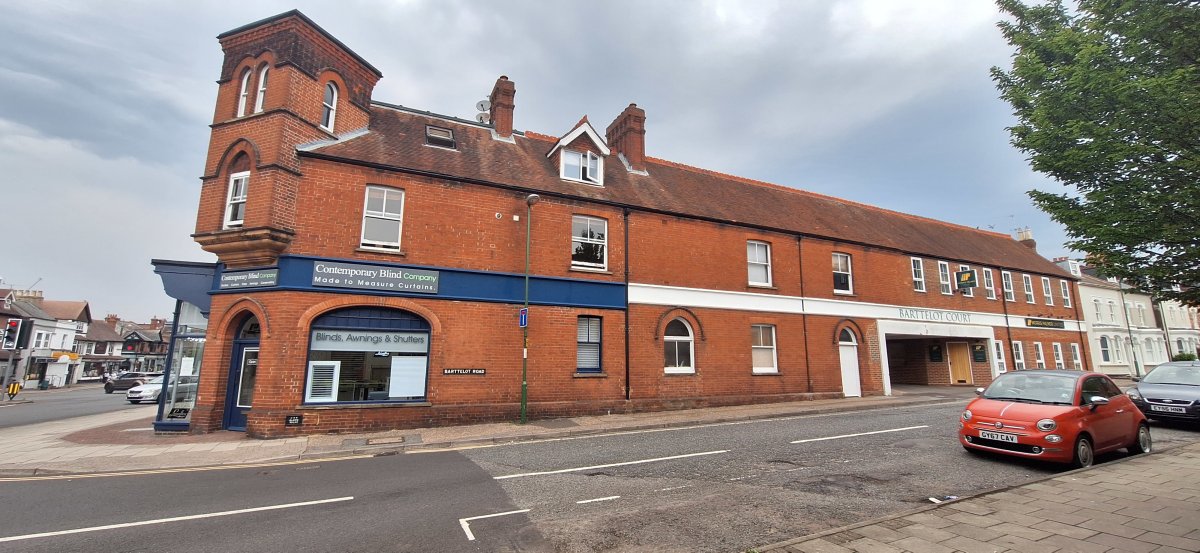 Retail/Shop in Horsham - photo 2