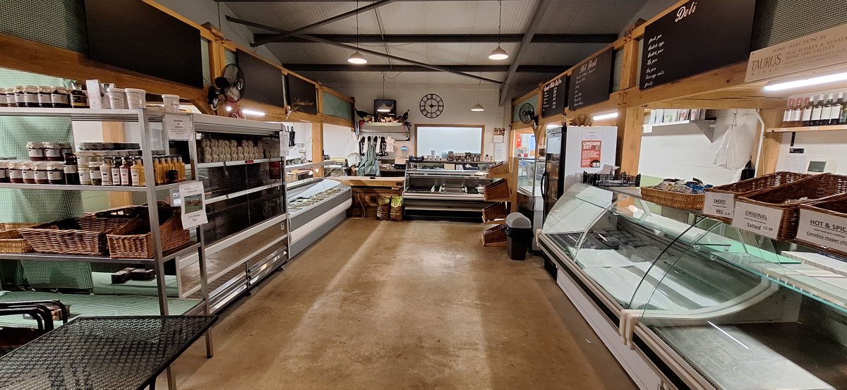 Retail/Shop in Forest Green - photo 3