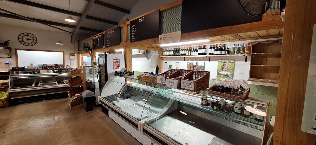Retail/Shop in Forest Green - photo 4