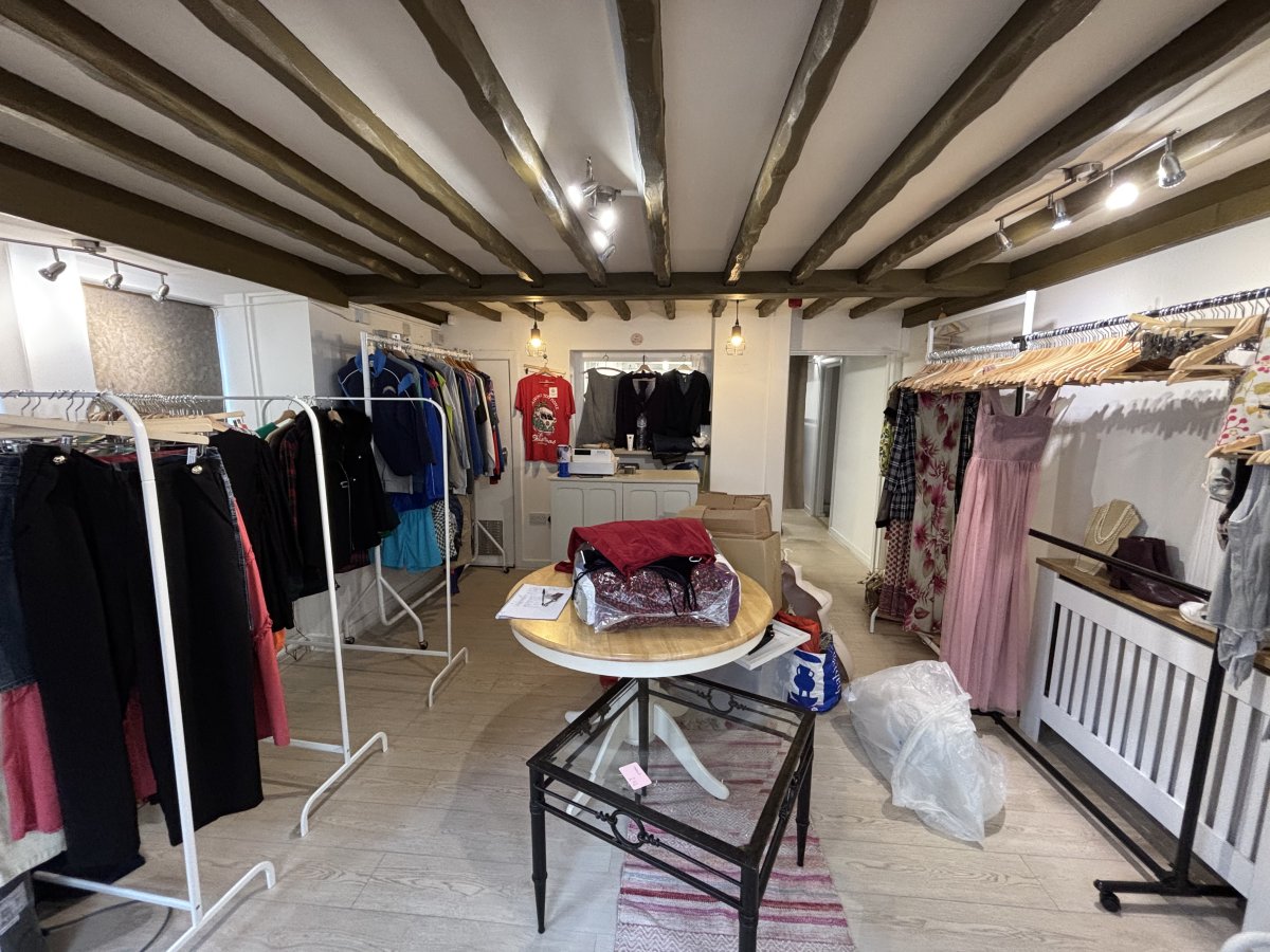 Retail/Shop in Elland - photo 3