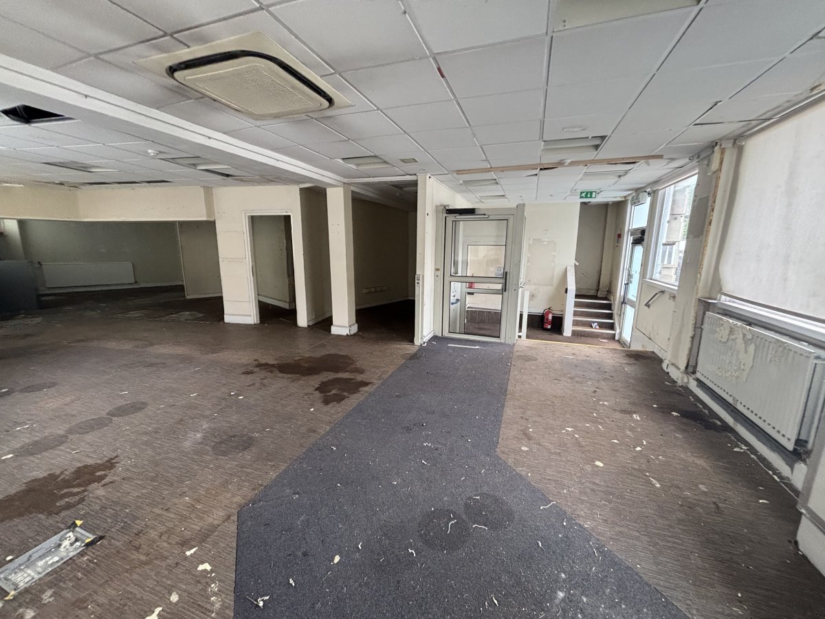 Retail/Shop in Selby - photo 2