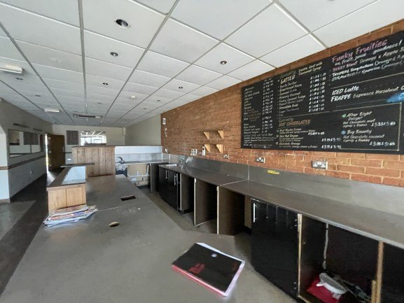 Retail/Shop in Weston Super Mare - photo 2