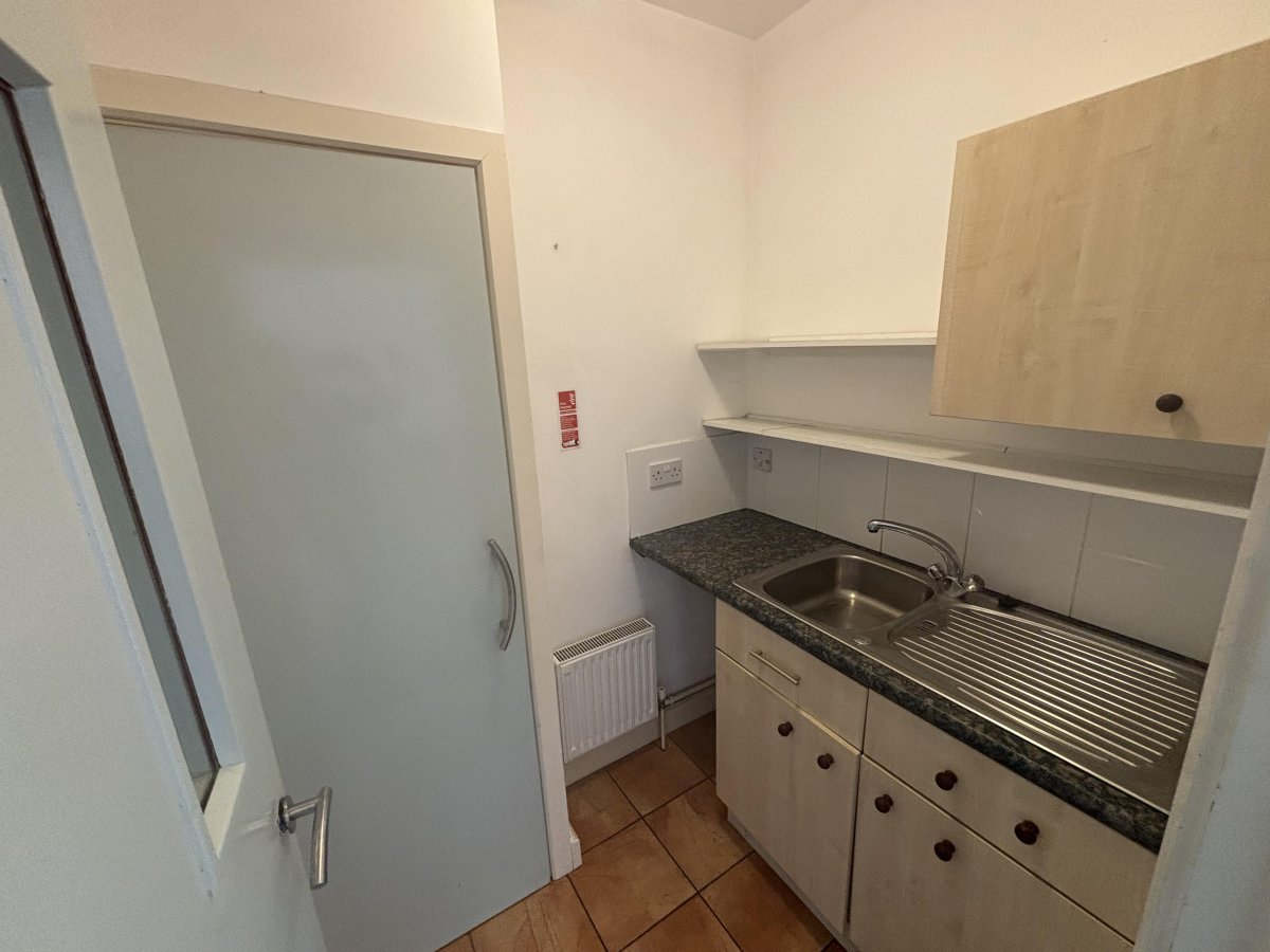 Retail/Shop in Wiveliscombe - photo 3
