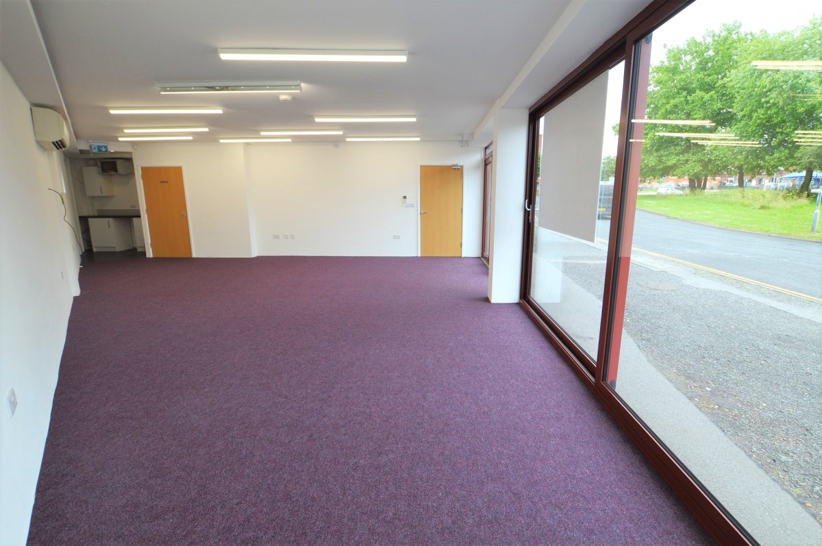 Retail/Shop in Billericay - photo 3
