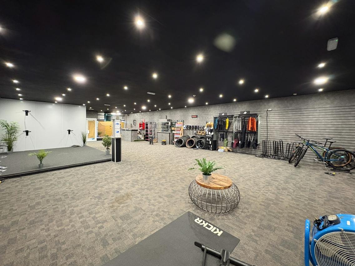 Retail/Shop in Bournemouth - photo 2
