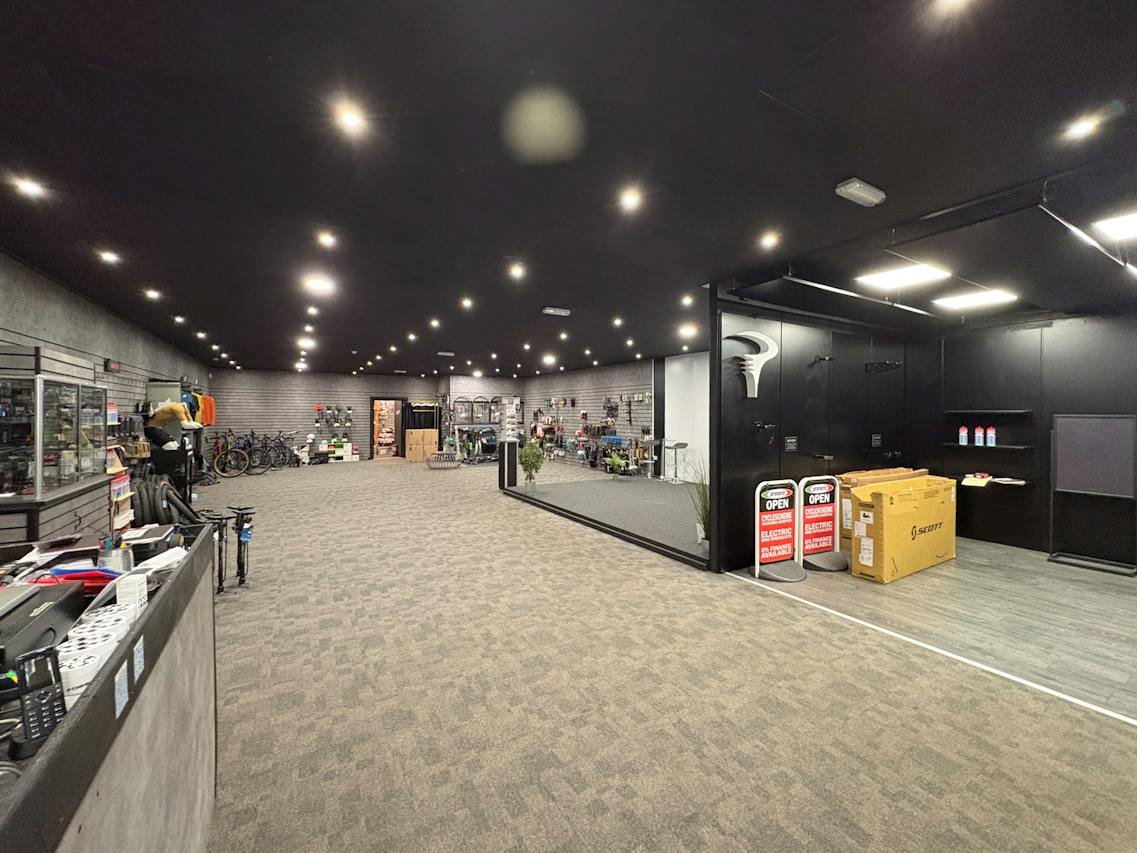 Retail/Shop in Bournemouth - photo 3